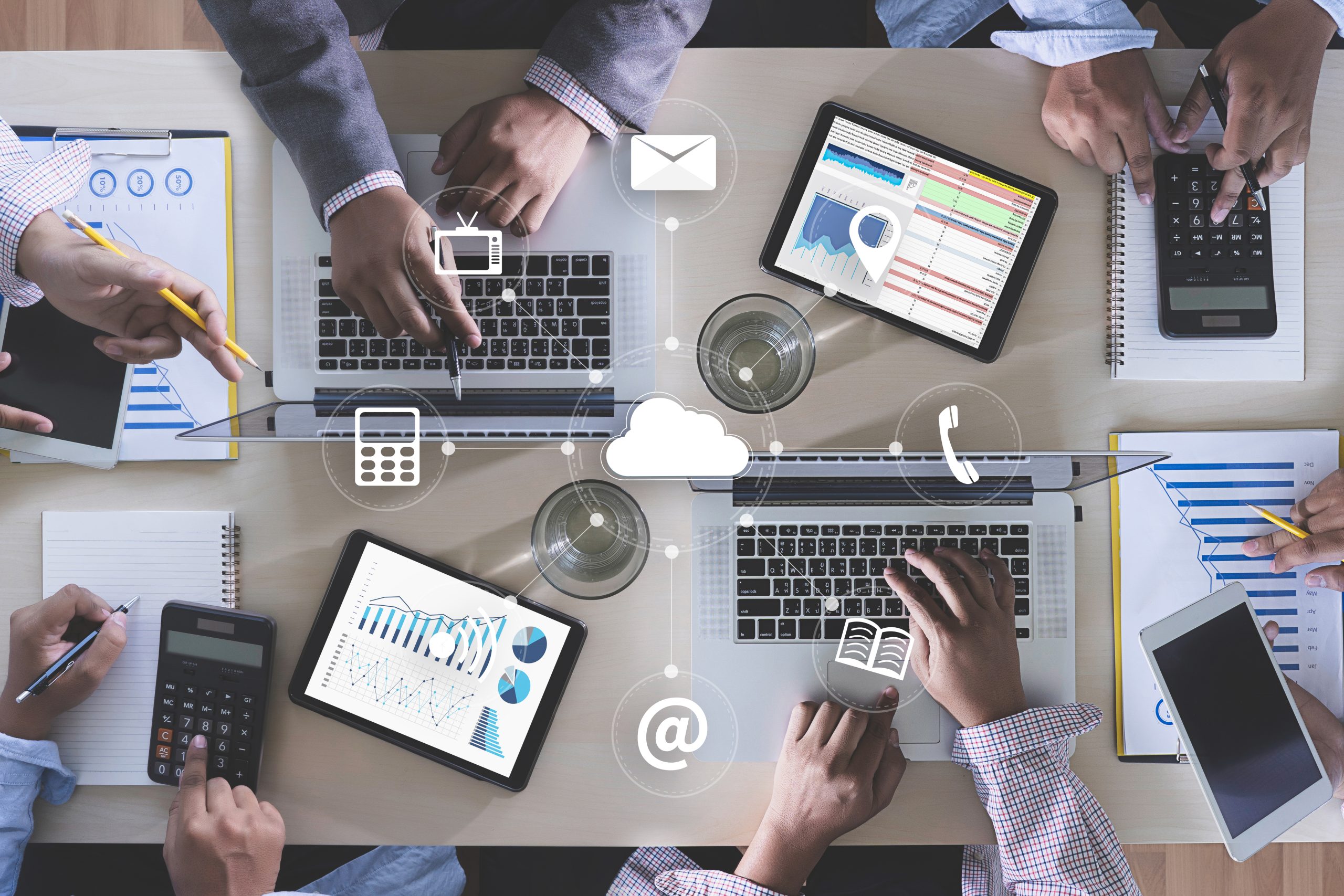 Mastering Cost-Effective Global Communication: Tips for Businesses and Digital Nomads