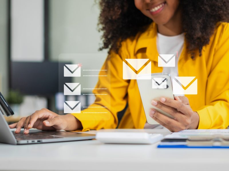 Stay Connected: How to Seamlessly Receive Critical Texts While Traveling Abroad